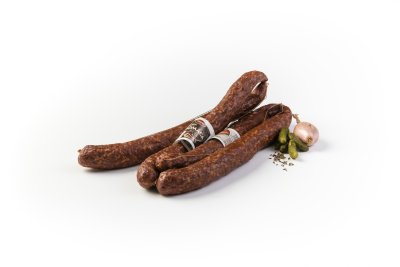 Uzená klobása na bukovém dříví