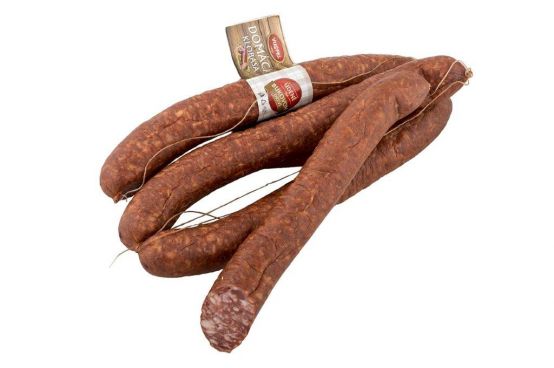 Uzená klobása na bukovém dříví